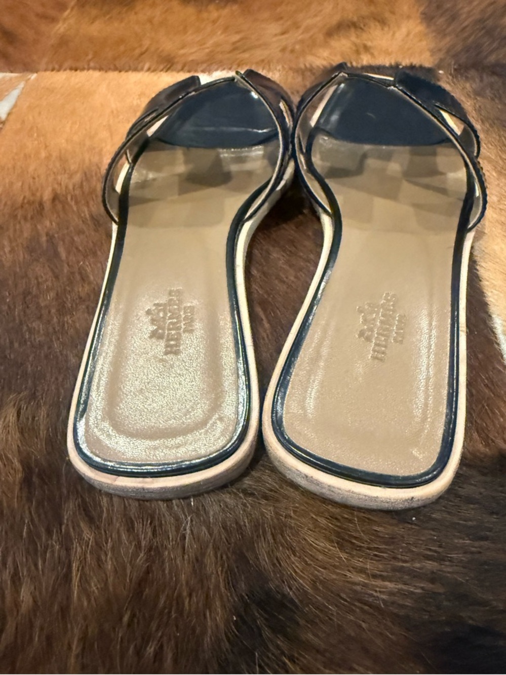 Hermes Black Patent Oran Sandals - Picture 5 of 8